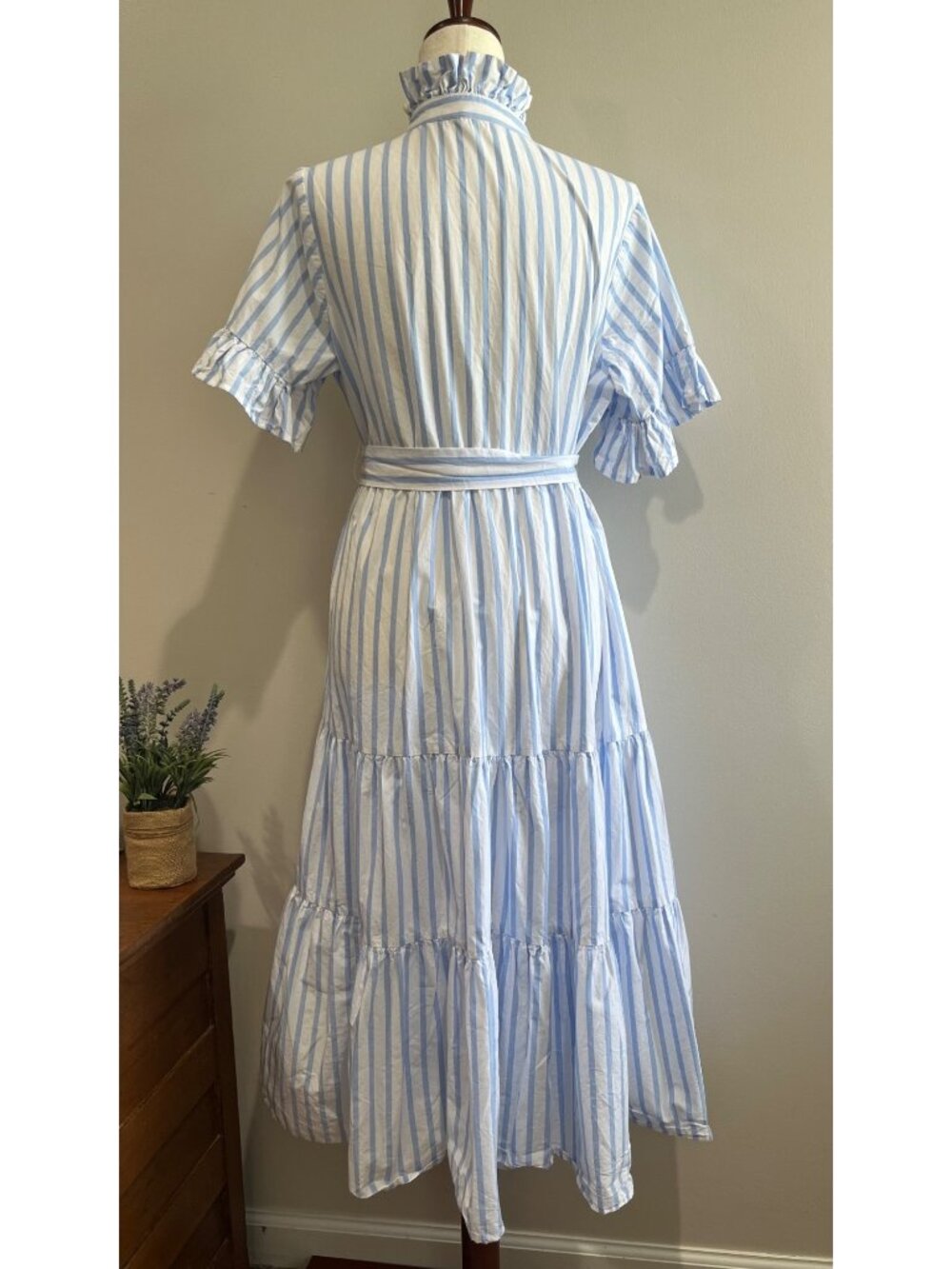 Crown & Ivy Maxi Dress Womens L Blue Stripe Ruffle Stand Collar Tiered Coastal - Picture 2 of 7